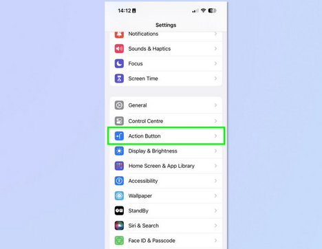 南涧apple维修支持如何使用iPhone15Action按钮设置翻译